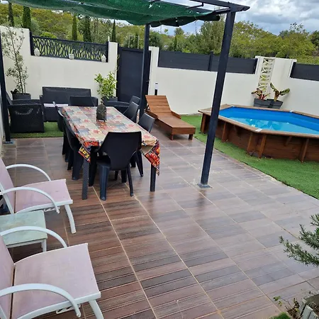 Avec Jardin Et Piscine Villa